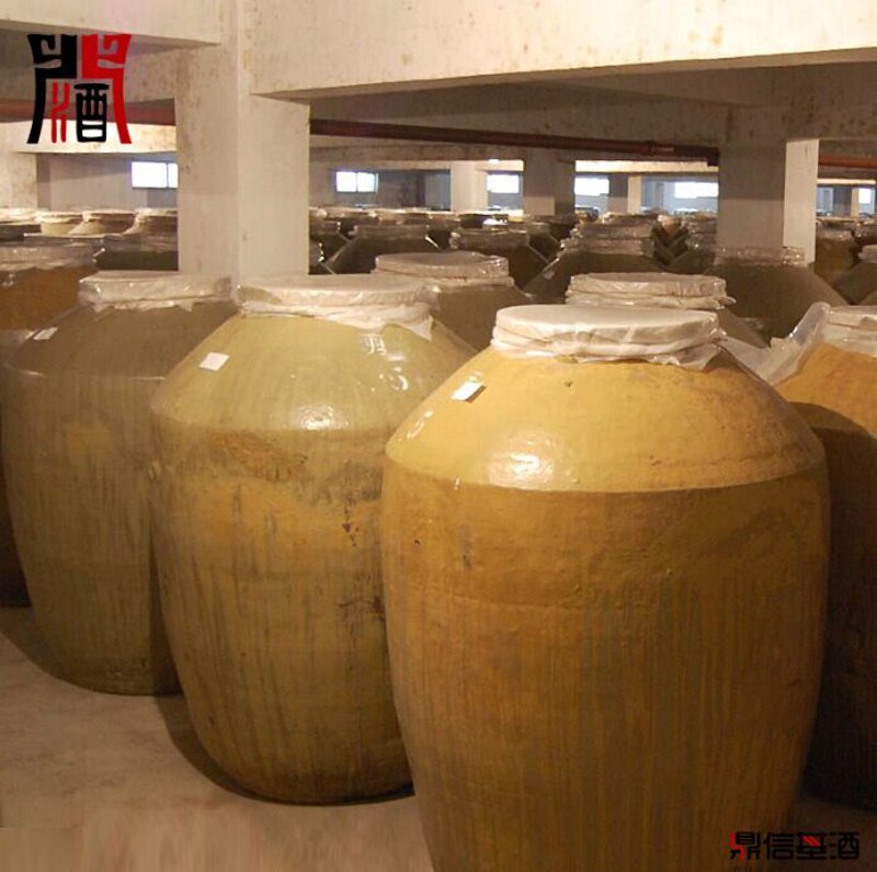 酒香中的庄重仪式：粮食酒批发的行业观察